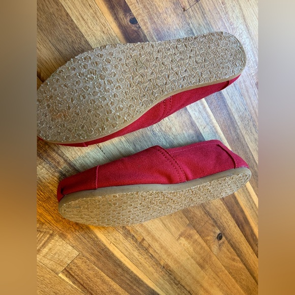 Red Toms size 6.5 excellent condition - Picture 3 of 5